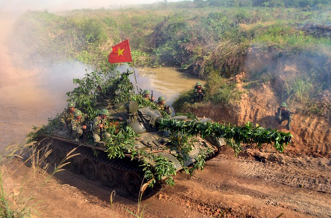 Những cú liều đứng tim của lính xe tăng Việt Nam ở Campuchia - Ảnh 3.