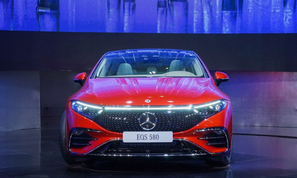Hai phiên bản Mercedes EQS hoàn toàn mới chính thức ra mắt tại VMS 2022